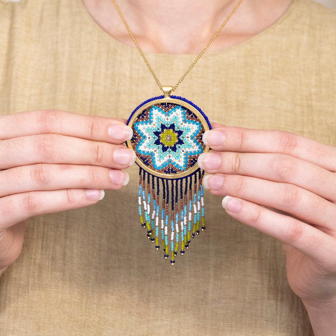 Collar Tejidos Místicos