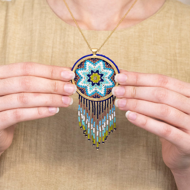 Collar Tejidos Místicos