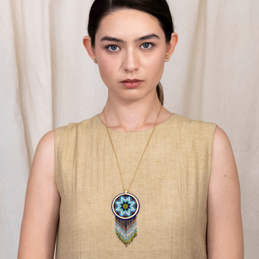 Collar Tejidos Místicos