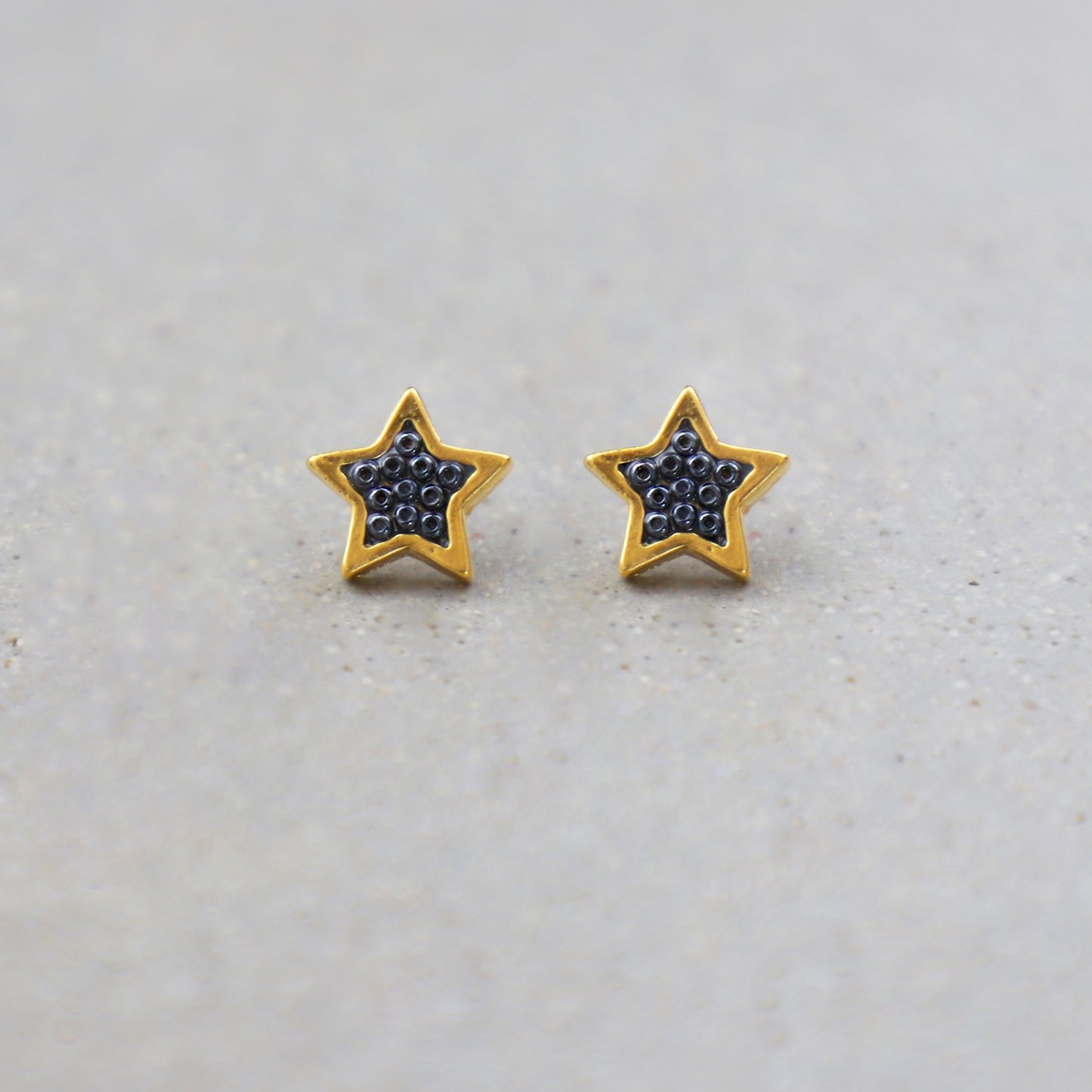 Aretes Estrella Chiquita en baño de oro 24k minis 394