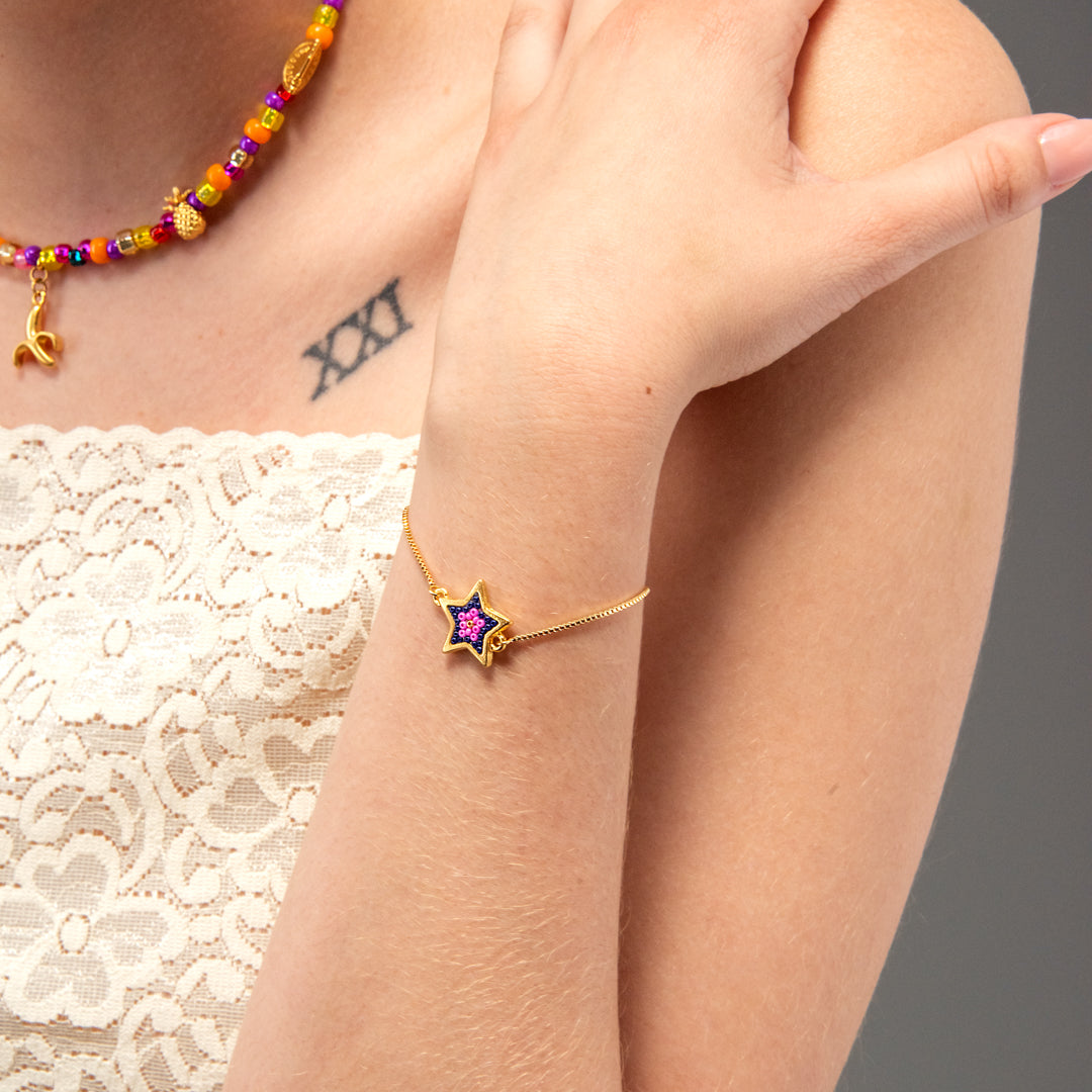 Pulsera Huichol Rodeada de Brillo